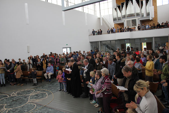 Rund 250 Gottesdienstbesucher feierten das Reformationsjubiläum in der Auferstehungskirche.