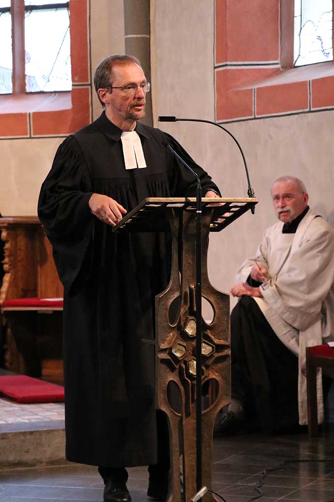 Pfarrer Christoph Ude dankte allen, die Hilfe geleistet haben und noch leisten.