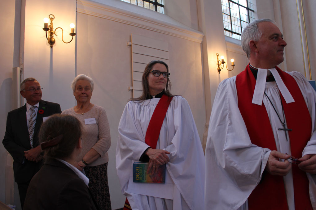 Die Gäste aus Halifax wurden im Eröffnungsgottesdienst der Kreissynode mit herzlichem Applaus begrüßt.