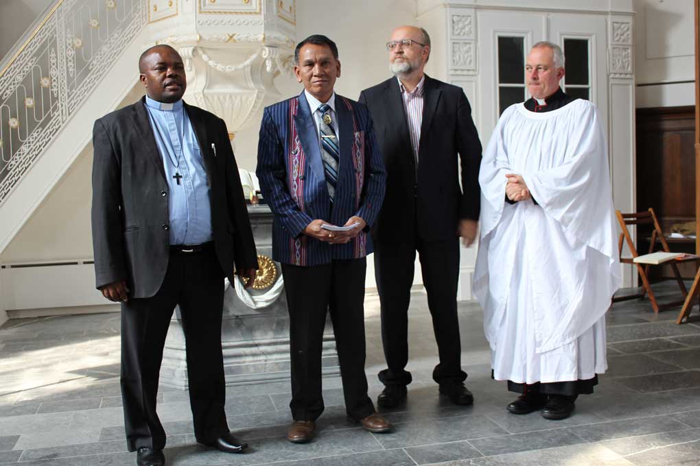 Rev. Mashongole, Ramses Sitompul, Superintendent Bruckhoff und Rev. Barber sprachen Grußworte